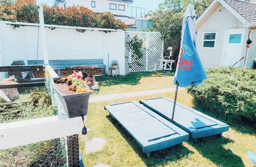 Montgomery Apartment | The Gateway - Central House Family Yard Firepit