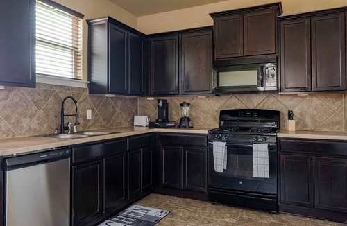 Northeast Houston House | The Gateway; Lovely 3-bedroom house with sleeping area in Houston