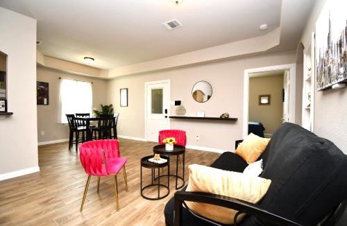 Northside Villa | The Gathering HTX
