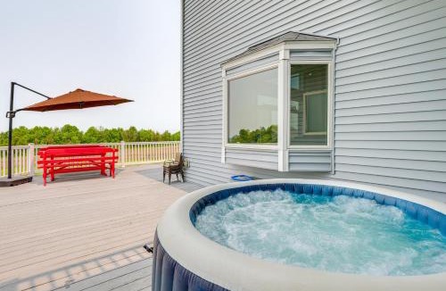 Rushville House | ‘The Gathering Place’: Rushville Home w/Hot Tub