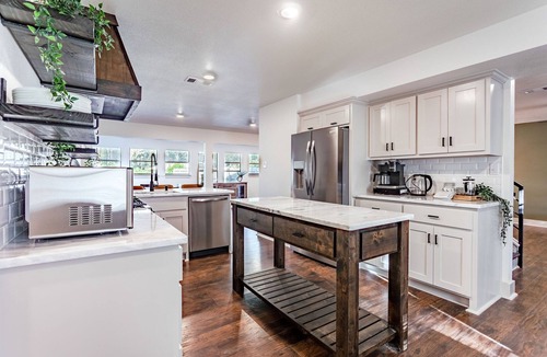 Lacy-Lakeview House | The Gathering Place