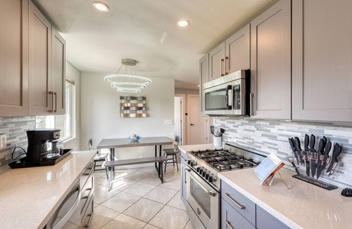 Kent House | ►The Gathering Spot ⌂ Spacious 5 BR/3 Bath Home