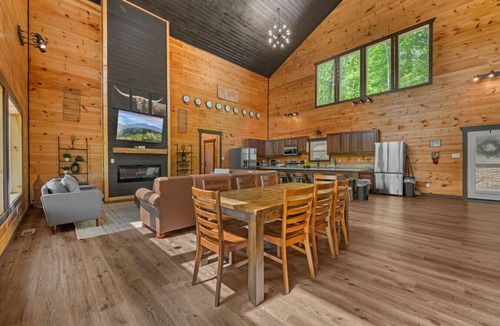 Gatlinburg Cabin | The Gatlinburg Resort by Ghosal Luxury Lodging