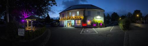 Horley Hotel | The Gatwick White House Hotel