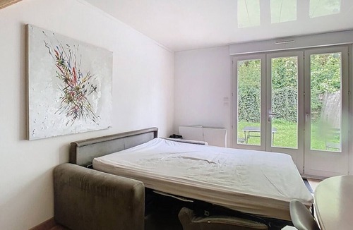 Gavrelle Apartment | The Gavrelle garden