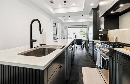 Highlands - Perkins House | The Geaux Haus - a new modern homen2 mi from LSU
