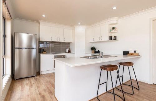 Diamond Beach House | The Gem 39B Emerald Drive