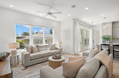 Clearwater Beach House | The Gemma Collection - 4 Stunning CWB Pool Homes