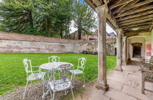 Eaton Mascott Cottage | The Generals Quarters