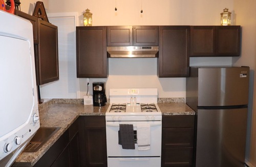 Geneva Apartment | The Geneva Getaway- remodeled apartment walking distance from downtown Geneva
