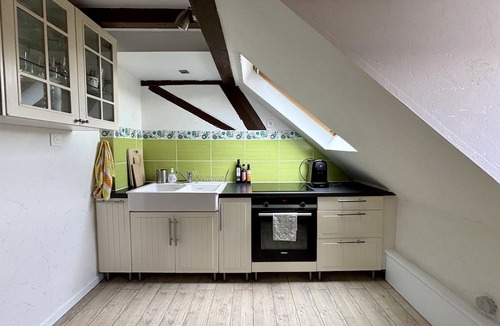 Neudorf Ouest Apartment | The Gentle Haven: Cosy Apartment in Strasbourg