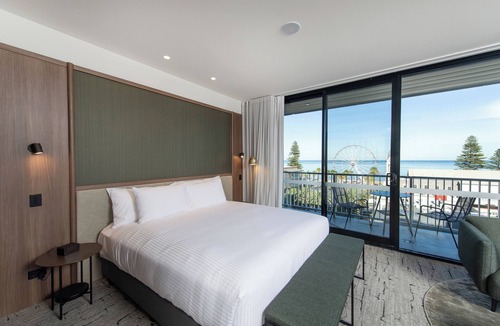Glenelg Hotel | The George