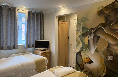 Pangbourne Hotel | The George Hotel