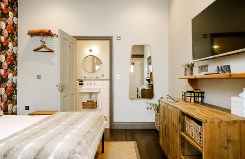 Toddington Hotel | The George Inn