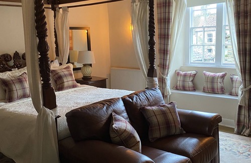 Nunney Hotel | The George Inn