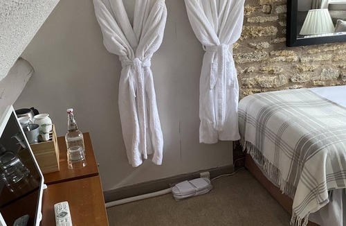 Nunney Hotel | The George Inn