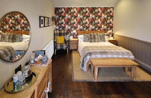 Toddington Hotel | The George Inn