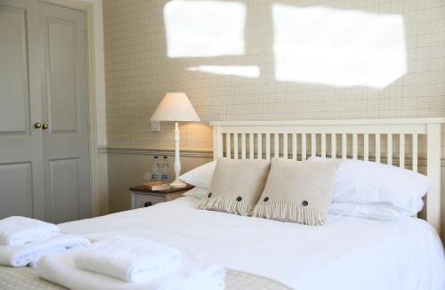 Warminster Hotel | The George Inn