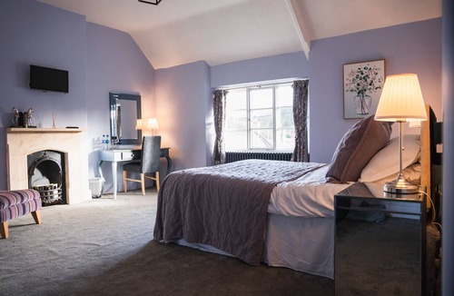 Wedmore House | The George Inn