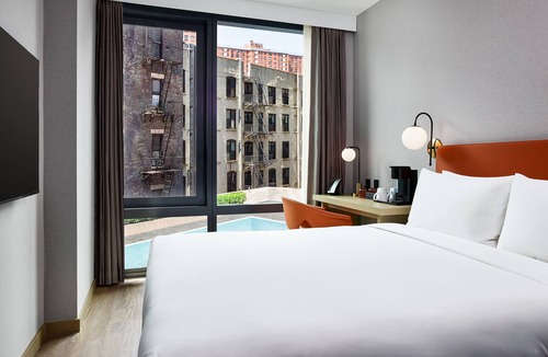 Manhattanville Hotel | The George Manhattan, Tapestry Collection by Hilton+