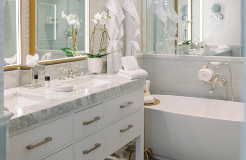 Lexington Hotel | The Georges