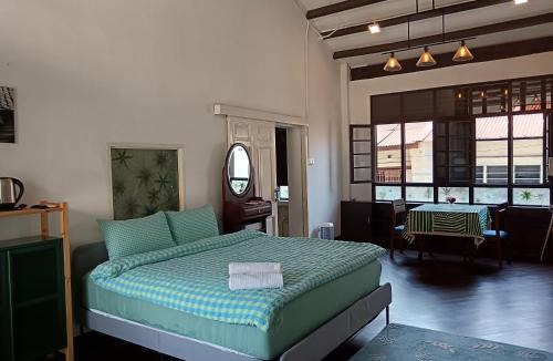 Historic George Town House | The Georgetown Green Gates