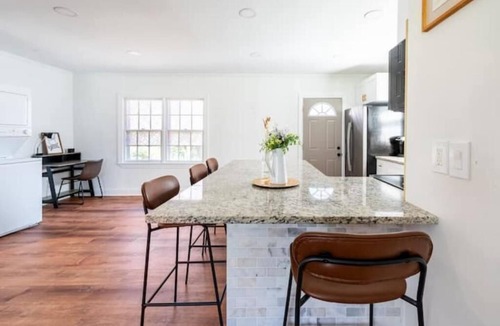 Forest Park House | The Georgia Peach