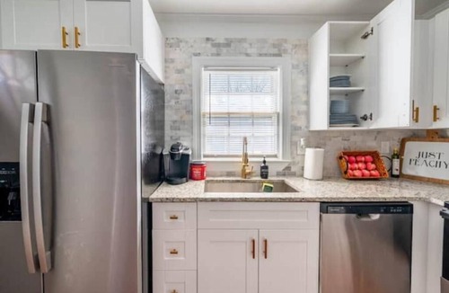 Forest Park House | The Georgia Peach