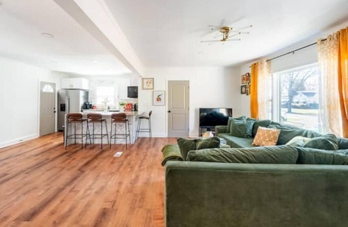 Forest Park House | The Georgia Peach