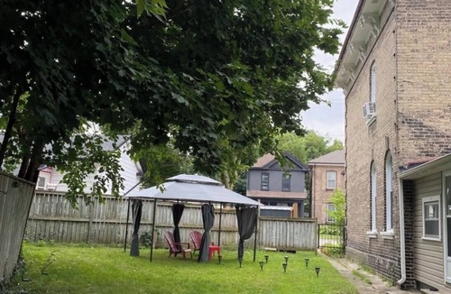 Brantford House | The Georgian; 4 bedroom home, Freshly Decorated for 2026