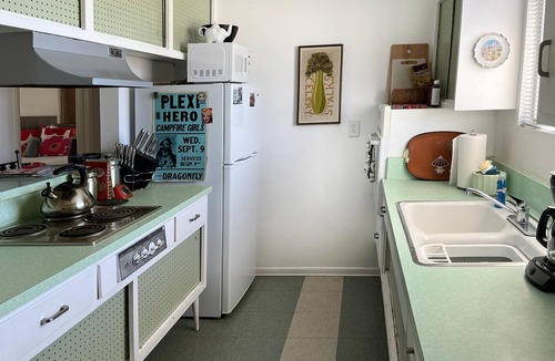 Desert Hot Springs Apartment | The Getaway 2BR #6: Pool, Mountain View, Kids/Pets welcome