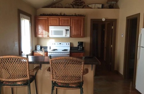 Sulphur Cabin | THE GETAWAY-Cedar Creek Cabins