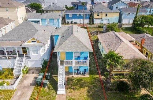 San Jacinto House | The Getaway: The beach is always a good idea!