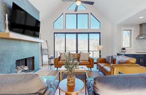 Sautee Nacoochee House | The Gilded Owl