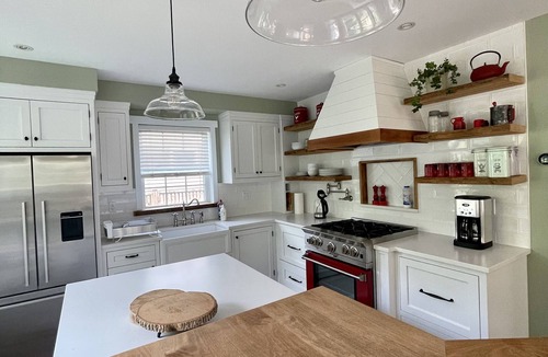 Innisfil House | The Gingerbread Guest House