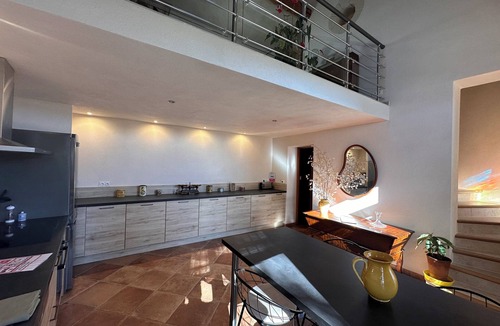 Reillanne House | The gîte Colombine is a renovated dovecote with high-end amenities.