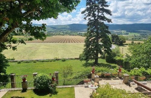 Reillanne House | The gîte Colombine is a renovated dovecote with high-end amenities.