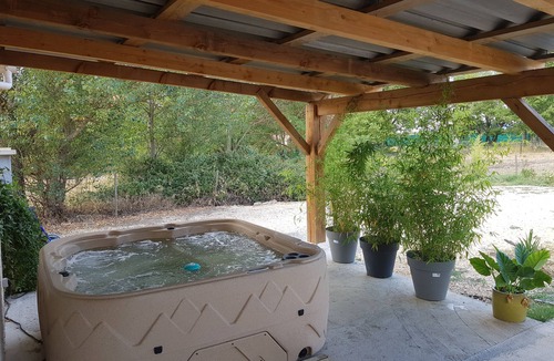 Servas Cottage | the gites les chênes n. 2, private pool and spa