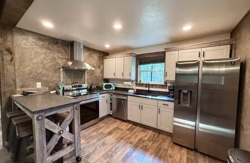 Whitefish House | The Glacier by Bison Ridge Retreat