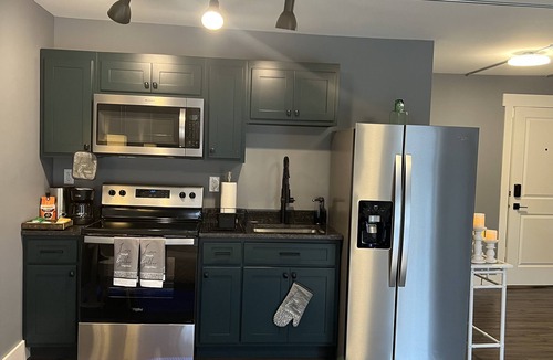 Bellefontaine Apartment | The Glacier Flat @ RainbowRow