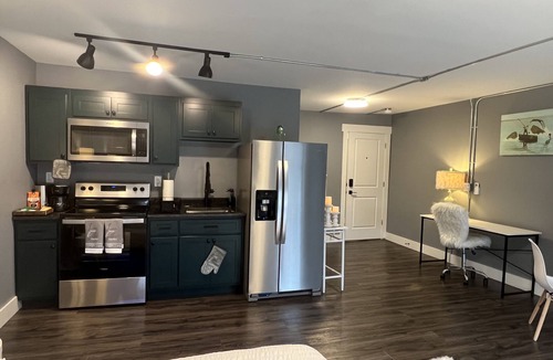 Bellefontaine Apartment | The Glacier Flat @ RainbowRow