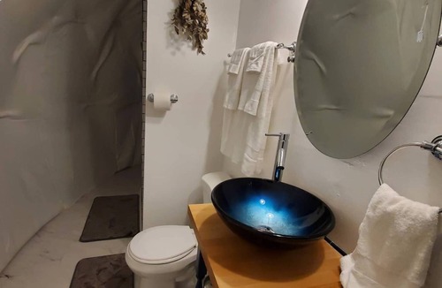 Lincolnton Bed & Breakfast | The Glamp Inn