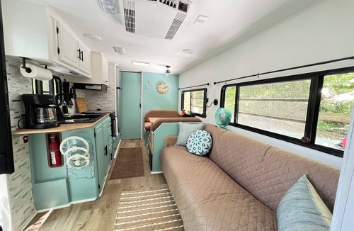 Wantage House | The Glamping Camping Resort