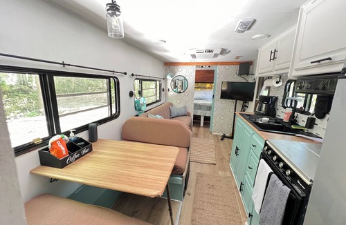 Wantage House | The Glamping Camping Resort