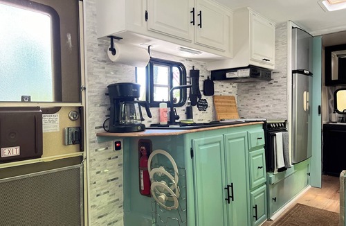 Wantage House | The Glamping Camping Resort