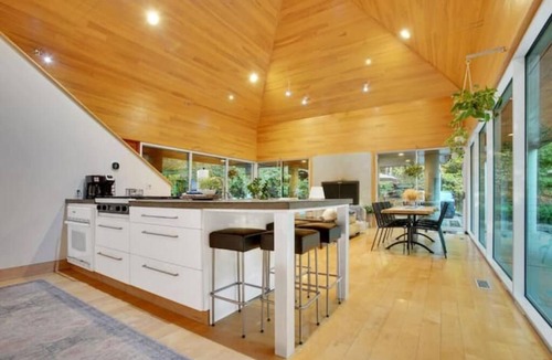 Mohnton House | The Glass Estate -Hot Tub, Theatre Room, & NEW Patio