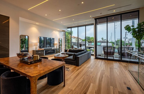 Hyde Park House | The Glass Haus II· Modern Luxury · River Oaks · Rooftop Terrace · Elevator ⭐️⭐️⭐️⭐️⭐️