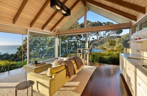 Taiharuru Villa | The Glasshouse