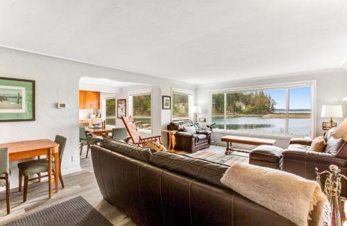 Lakebay House | The Glen Cove Sand Spit