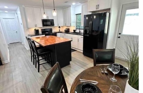 Cottondale House | The Glen Home